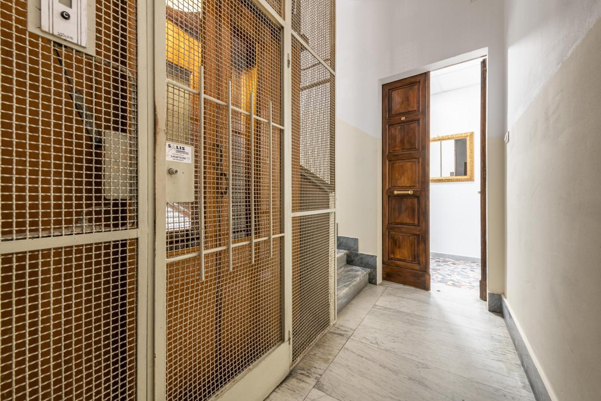 Central Rooms Best Vacation Ever Cagliari Exterior photo